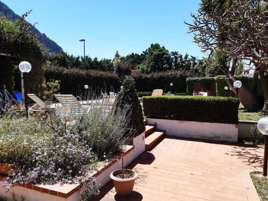 Da Nonna Cettina Appartamento In Villa Con Piscina Palermo Exterior foto