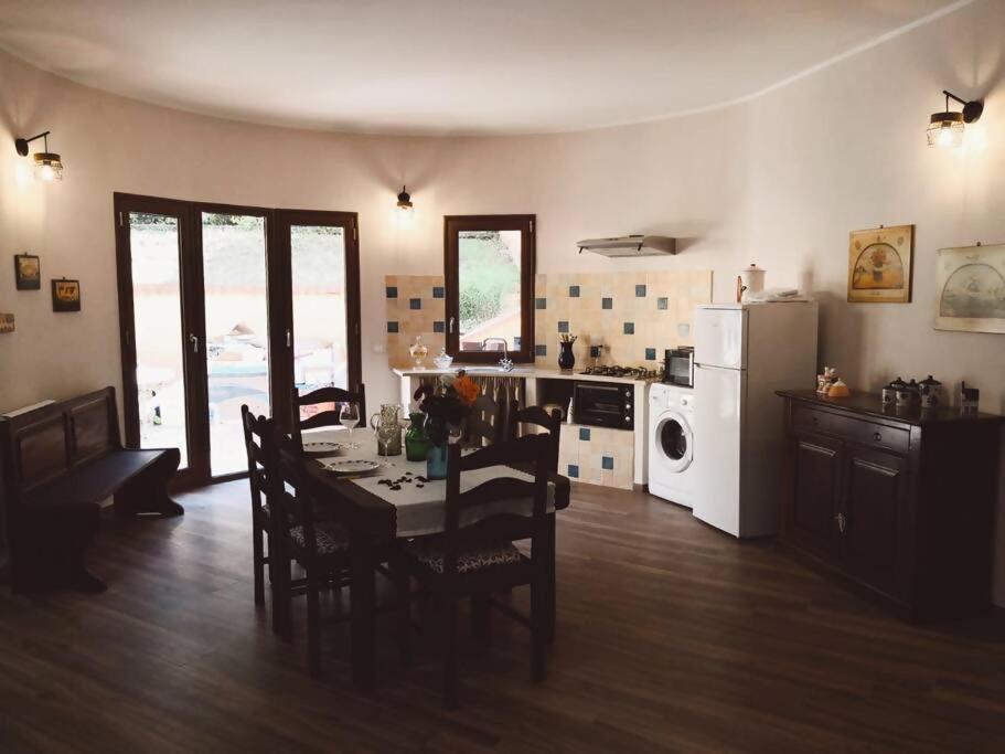 Da Nonna Cettina Appartamento In Villa Con Piscina Palermo Exterior foto